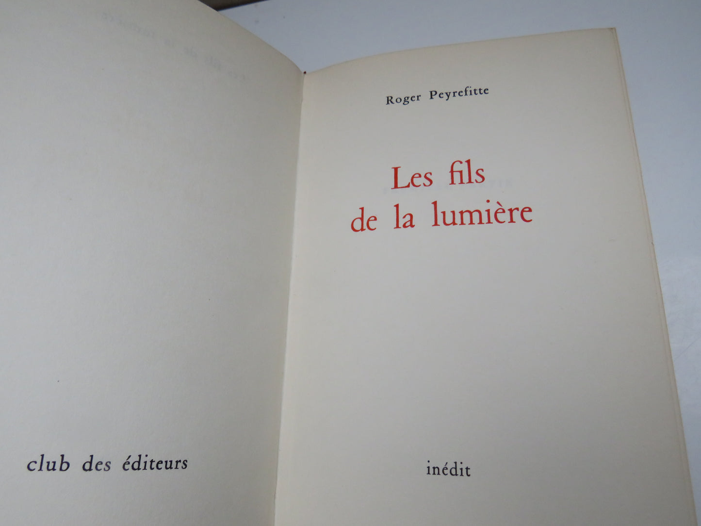 Les Fils De La Lumiere By Roger Peyrefitte