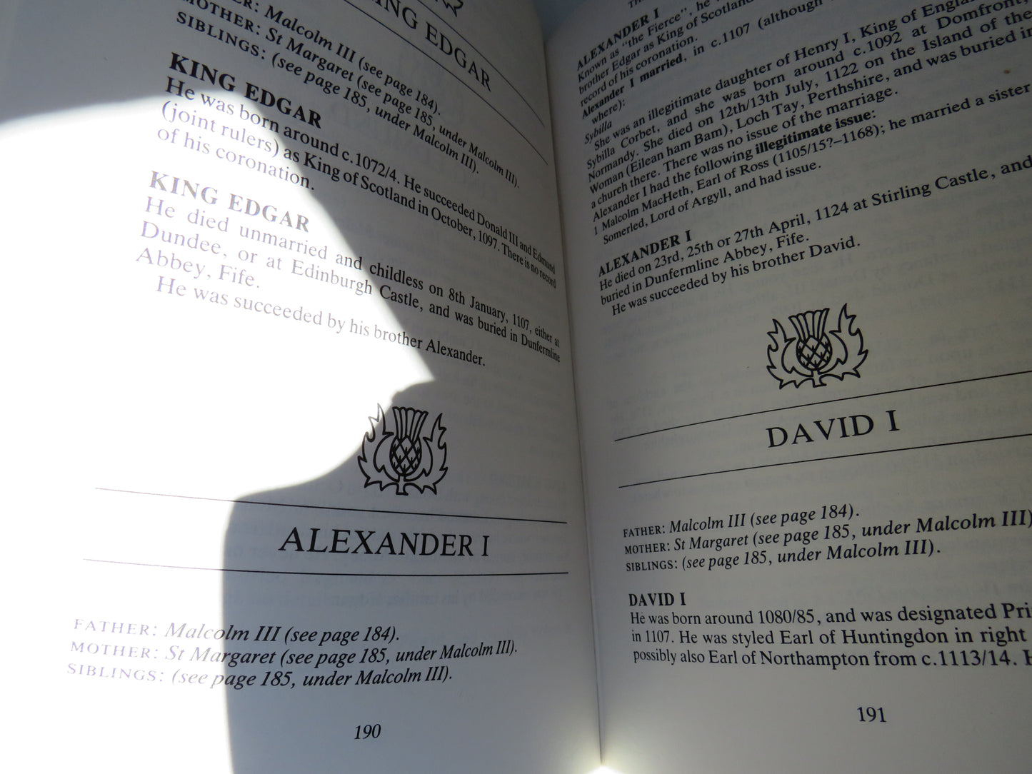 Britain's Royal Families The Complete Genealogy By Alison Weir 1989