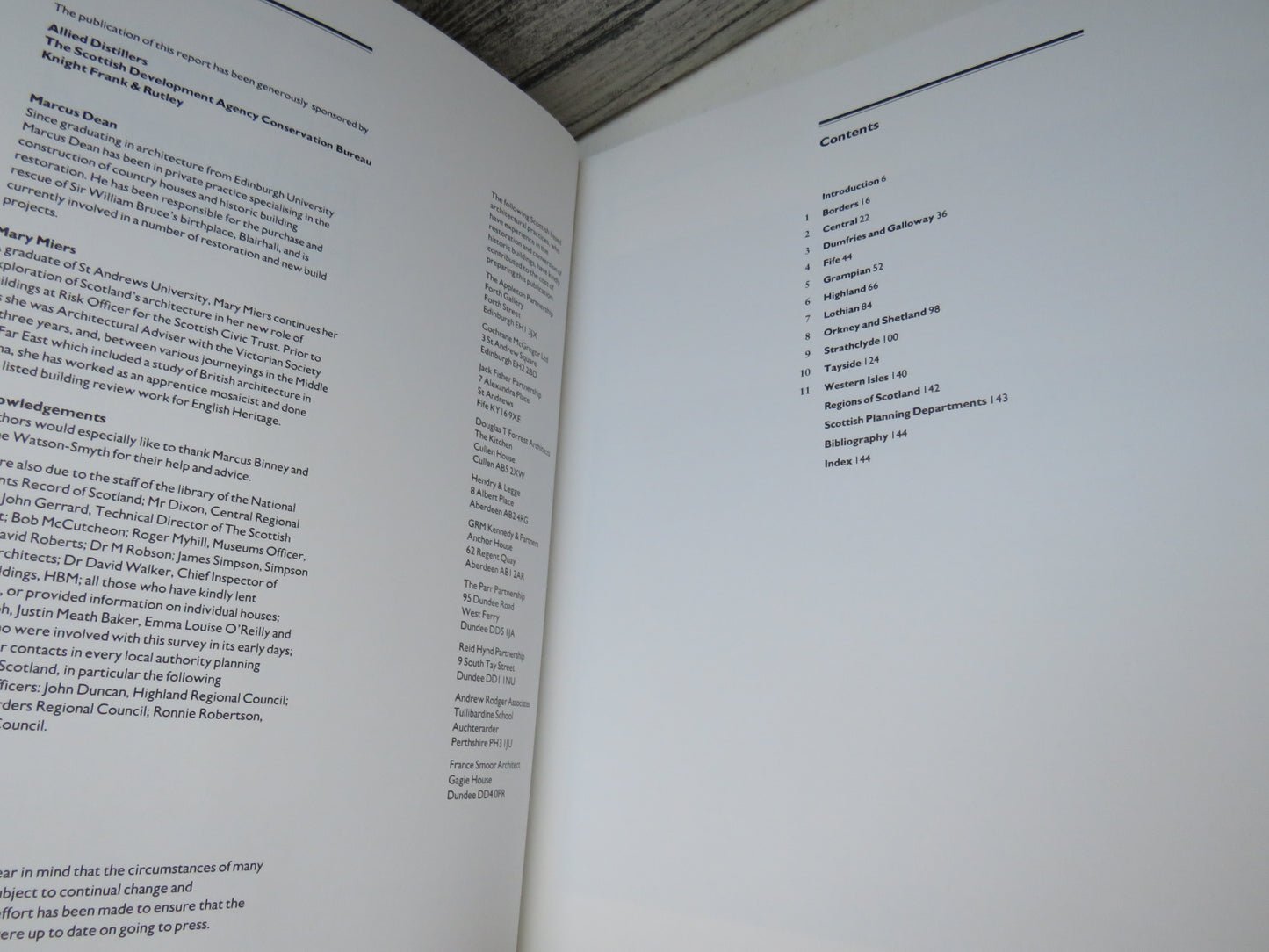 Scotland's Endangered Houses By Marcus Dean & Mary Miers 1990