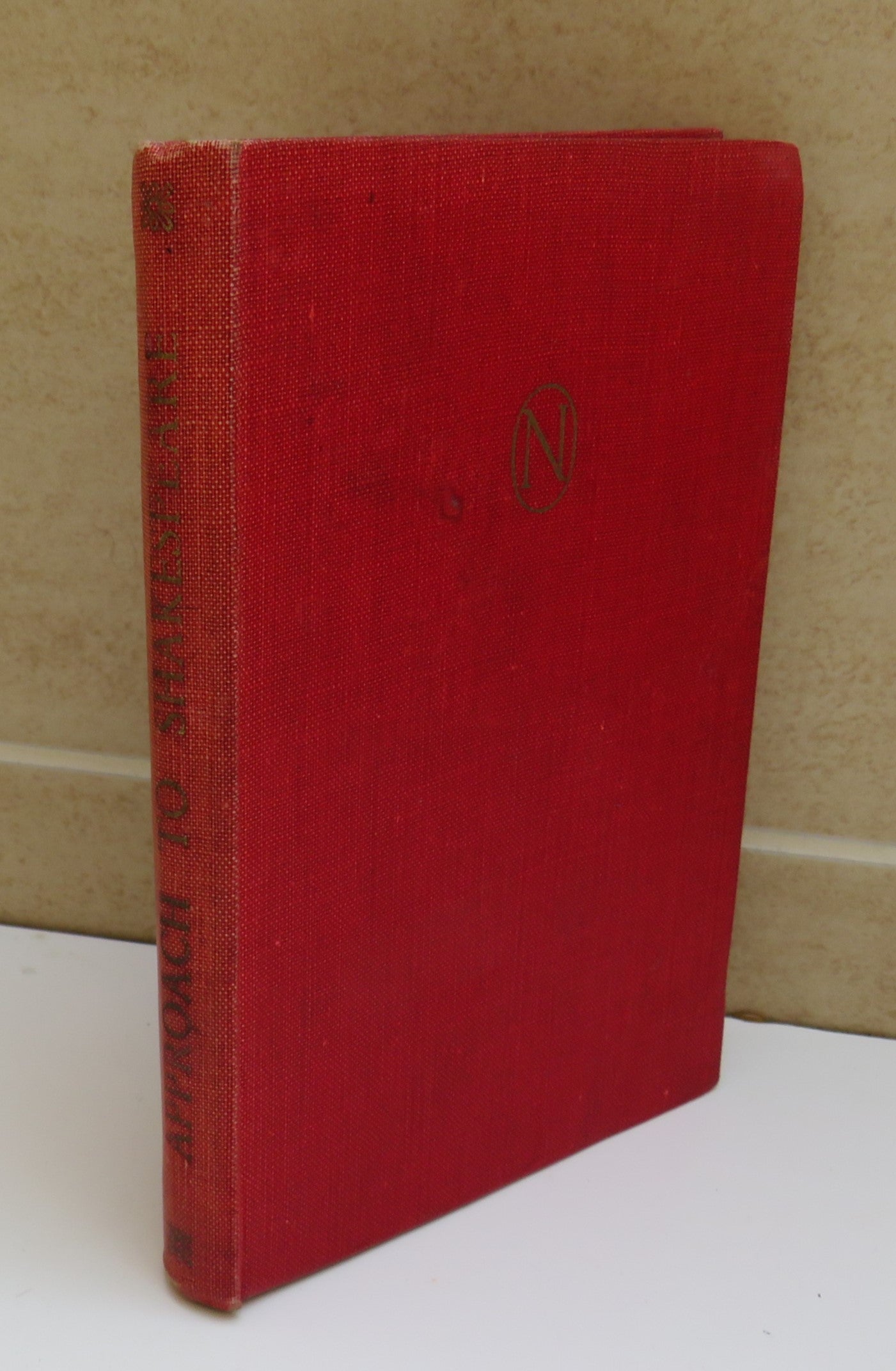 The Approach to Shakespeare, with an Introduction by Mrs. Andrew Lang, 1948