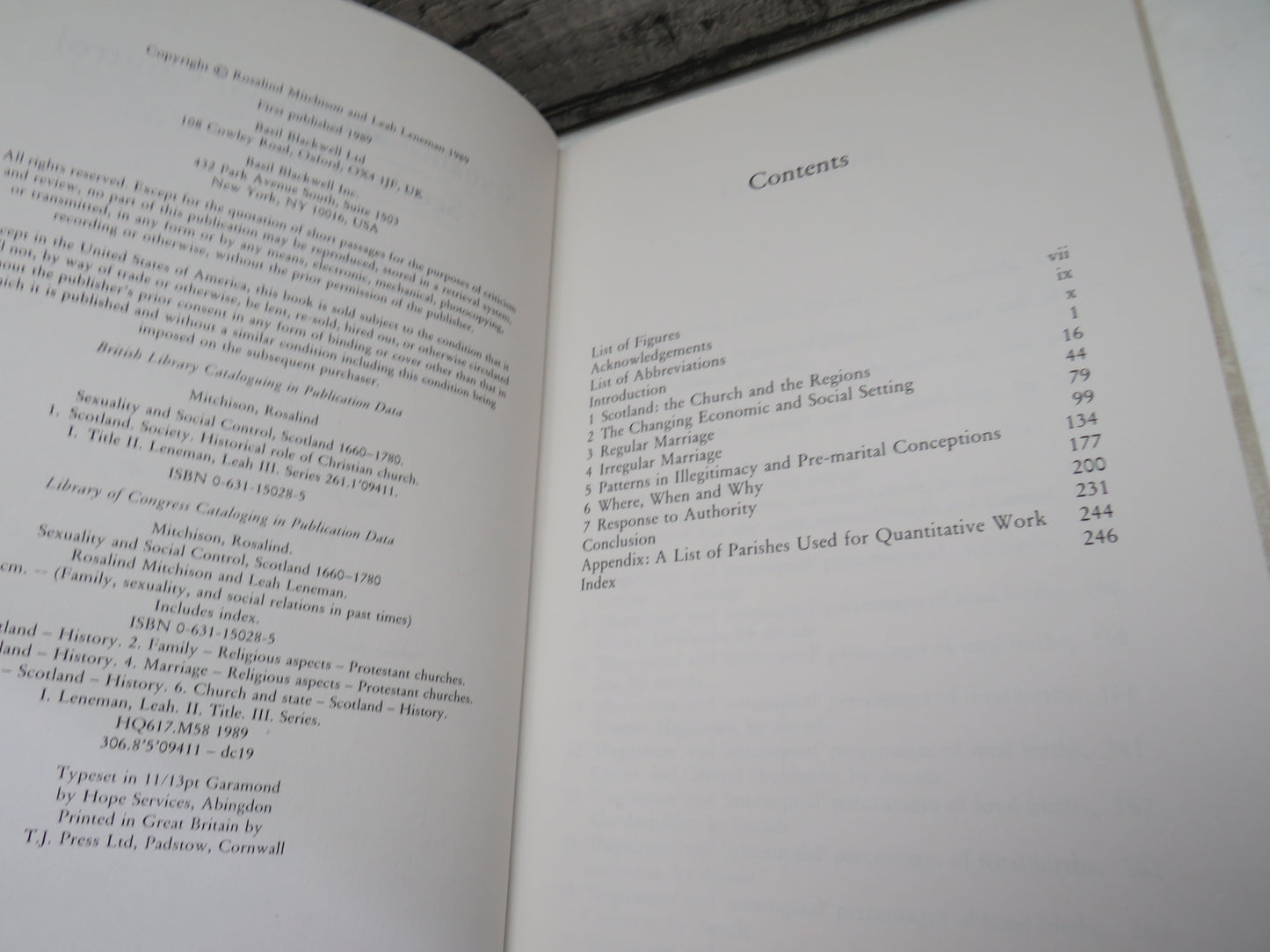 Sexuality and Social Control Scotland 1660-1780 By Rosalind Mitchison and Leah Leneman 1989