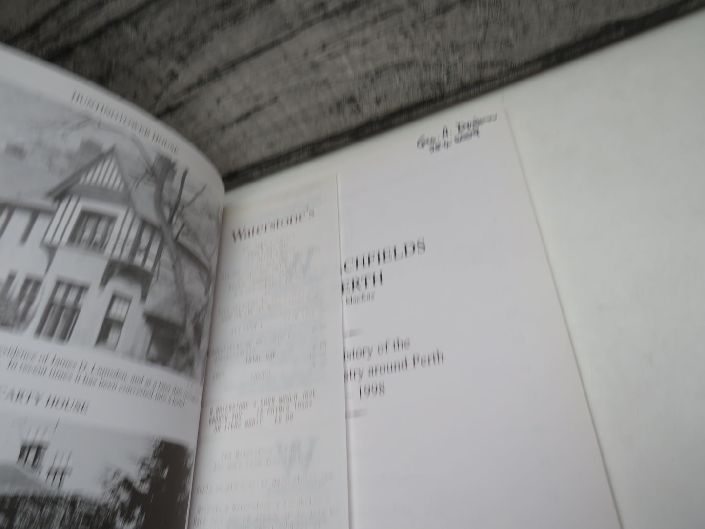 The Bleachfields of Perth By John Mackay A Short History of the Bleaching Industry Around Perth 1735-1998