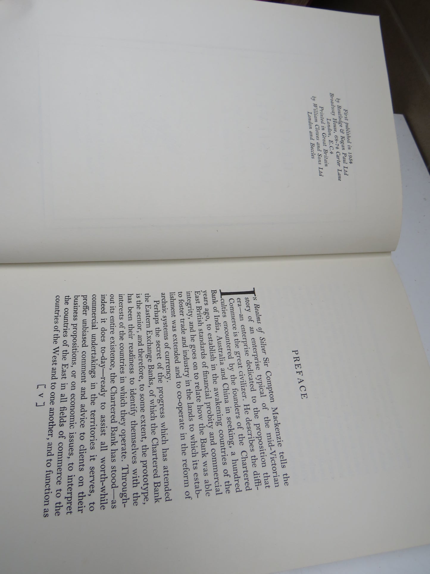 Realms of Silver One Hundred Years of Banking In The East, Compton Mackenzie, 1954