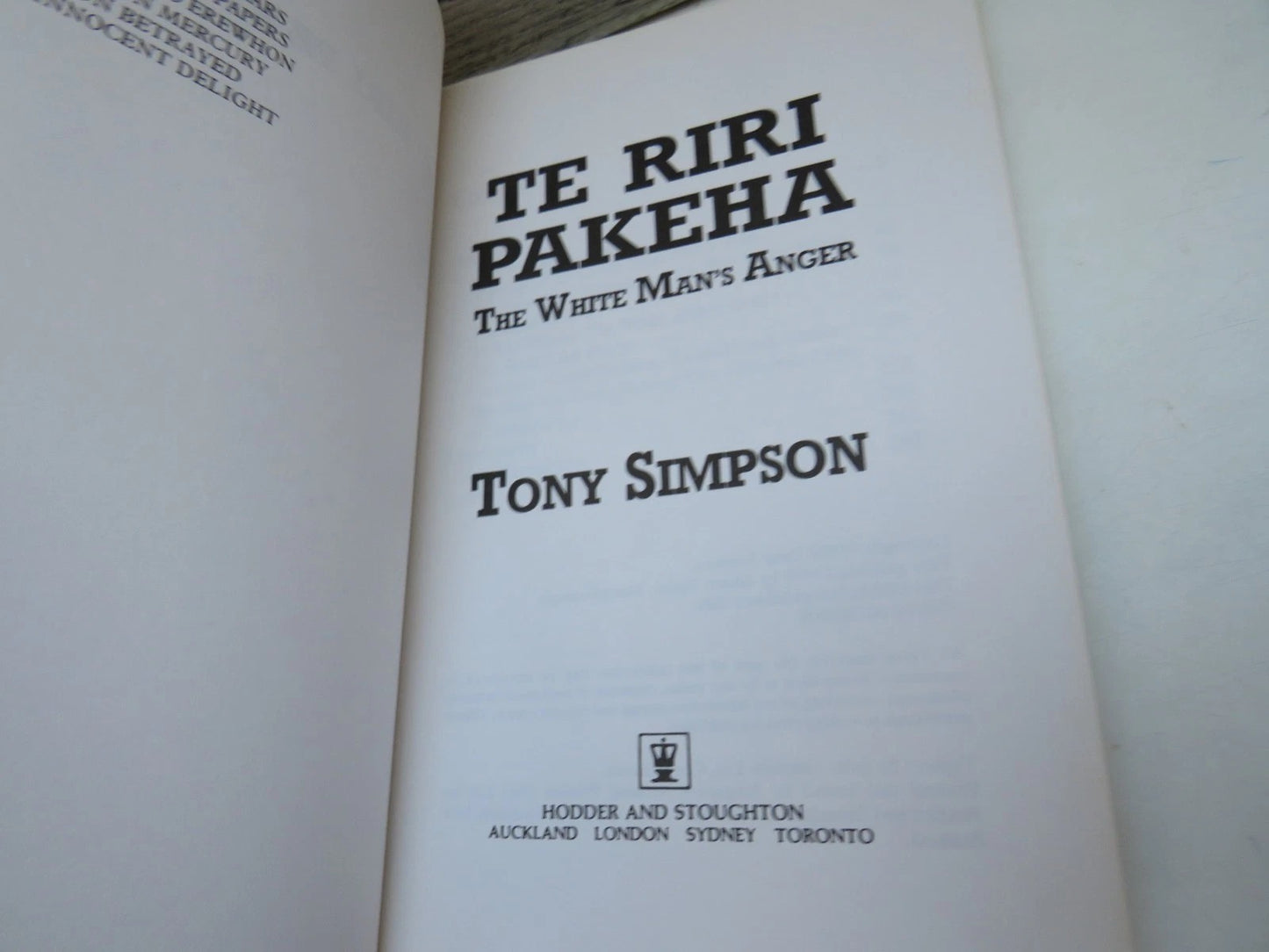Te Riri Pakeha, The White Man by Tony Smith, Book Image 3
