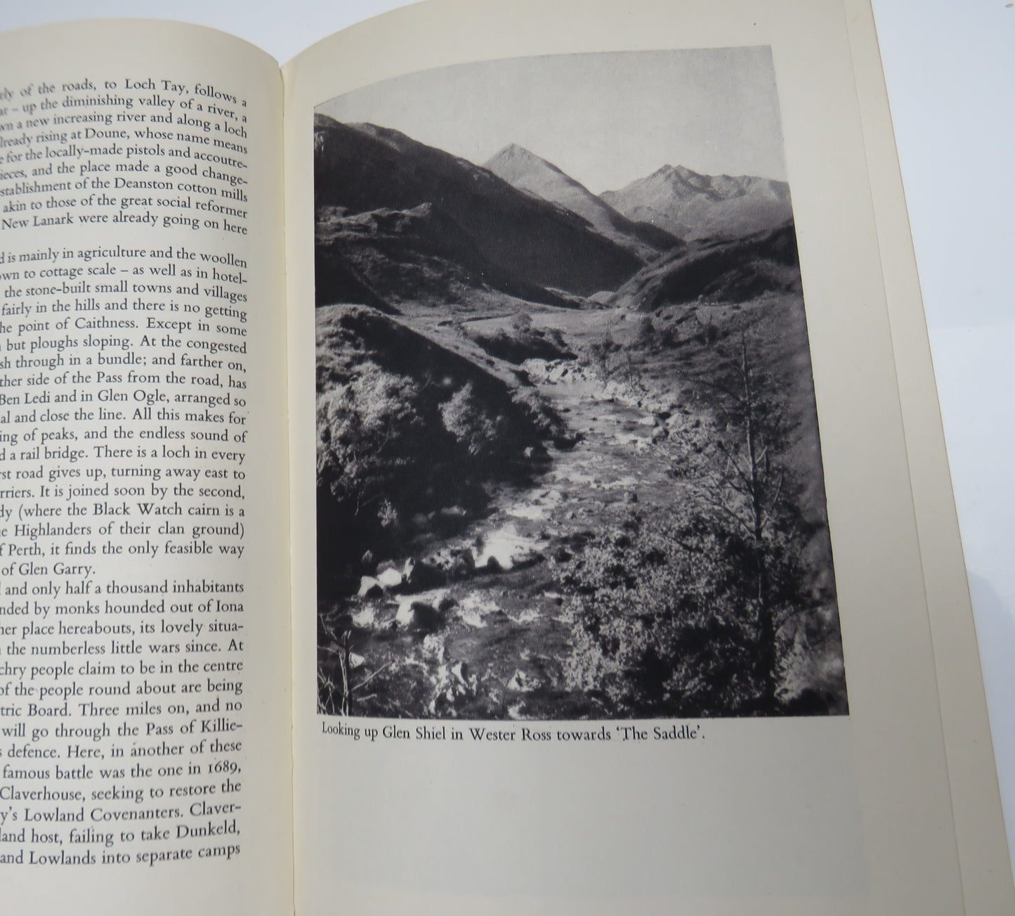 About Britain No.12 Highlands and Islands Of Scotland A New Guide Book 1951