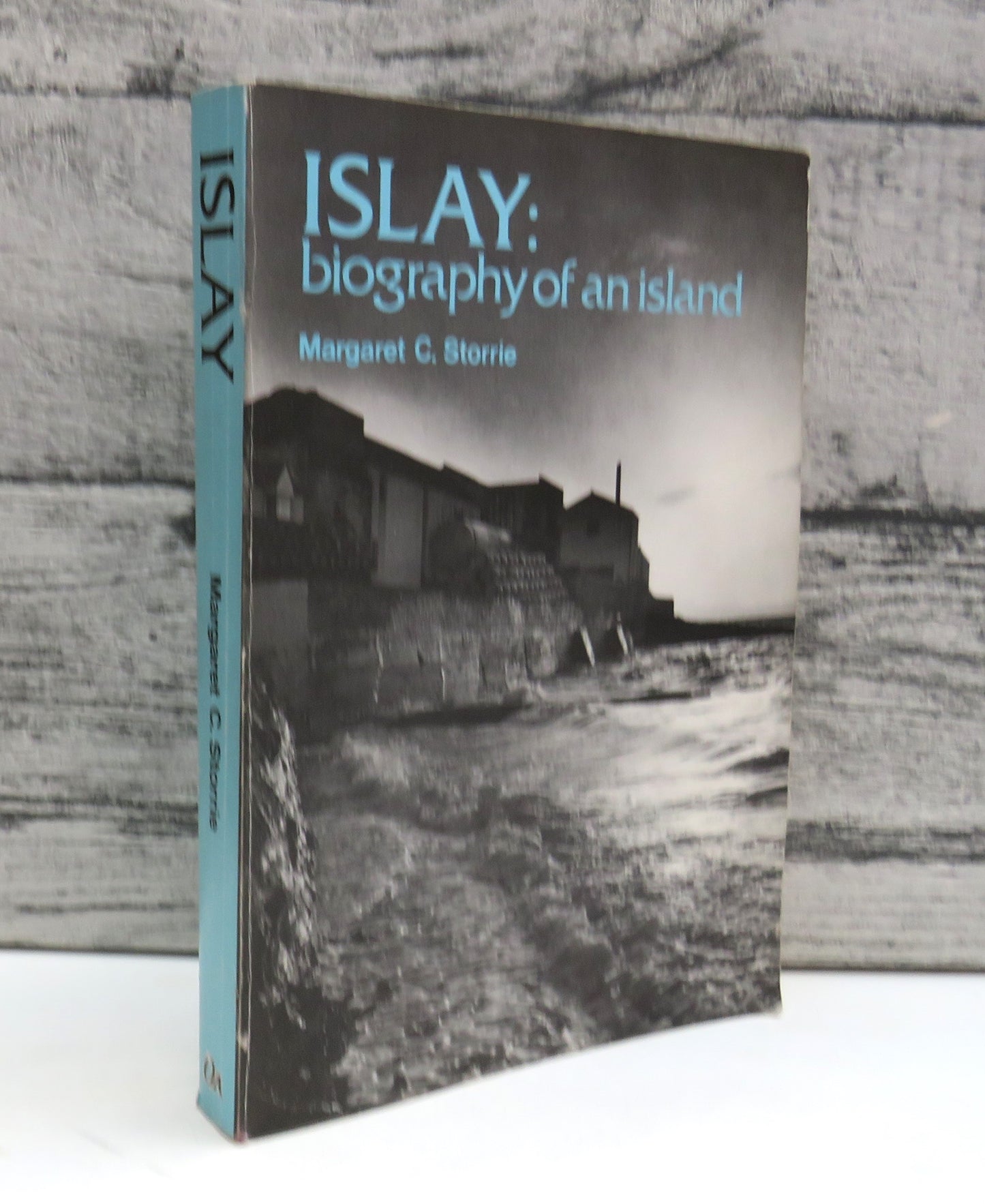 Islay: Biography of an Island by Margaret C. Storrie (Scottish History Book, 1981)
