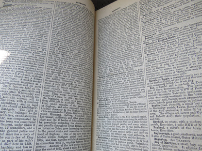 Ordnance Gazetteer of Scotland A Graphic and Accurate Description of Every Place In Scotland Edited  book image 5