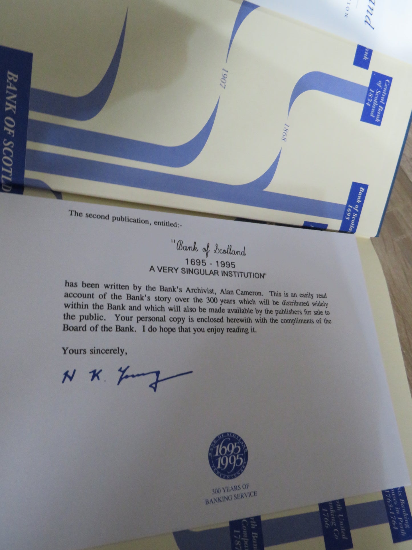 Bank Of Scotland 1695-1995 A Very Singular Institution By Alan Cameron 1995, Vintage Book