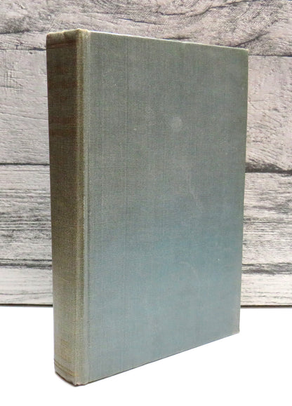 The Traveller's Eye by Dorothy Carrington, 1947 book front cover