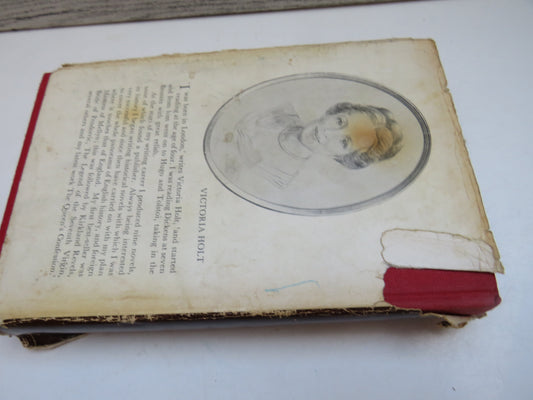 The Queen's Confession, The Story of Marie Antoinette by Victoria Holt (Historical Fiction Book, 1969)