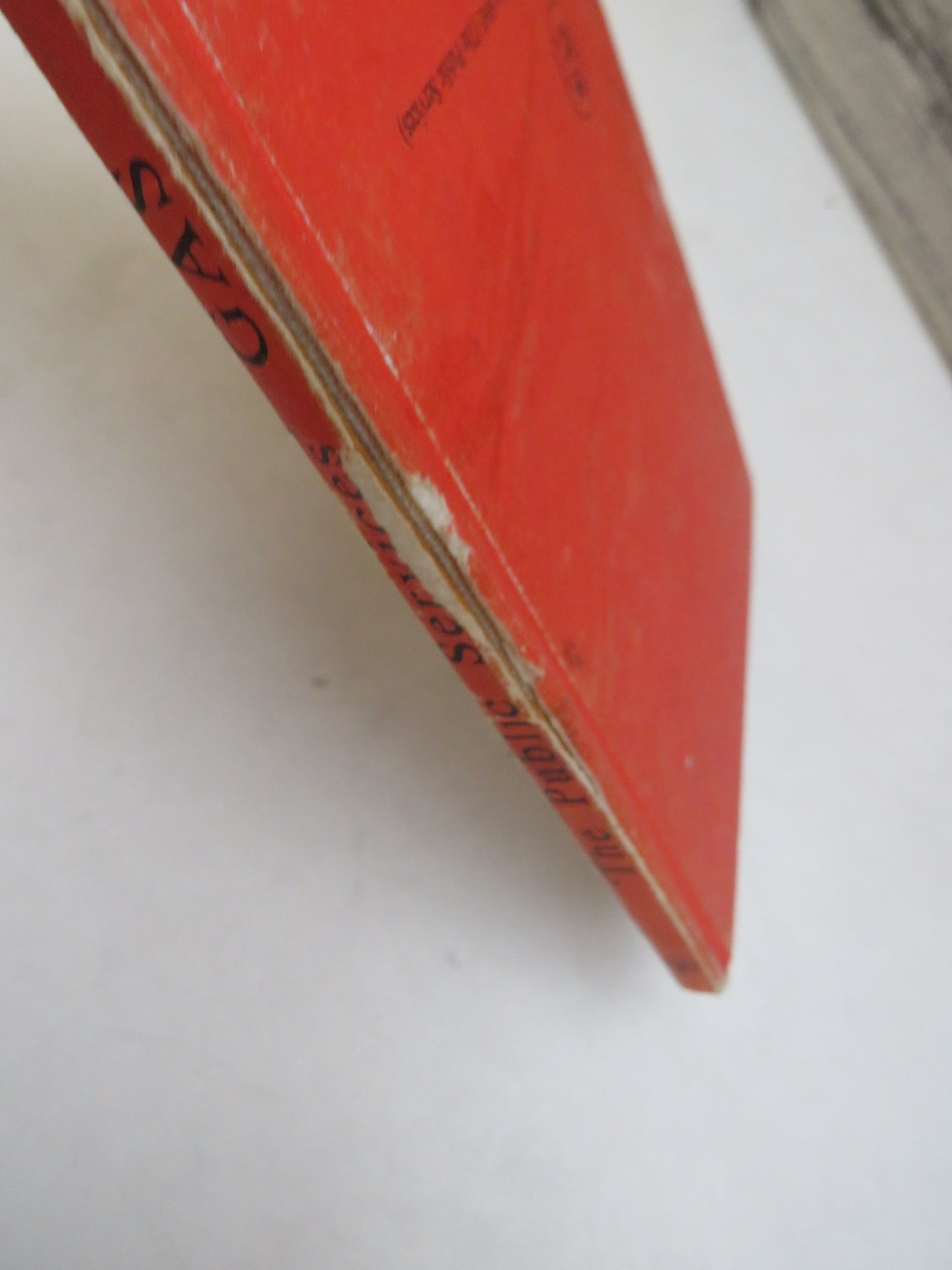 'The Public Services' Gas by I. & J. Havenhand, with Illustrations by John Berry, 1967, A Ladybird Easy-reading Book