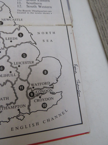 'The Public Services' Gas by I. & J. Havenhand, with Illustrations by John Berry, 1967, A Ladybird E book image 3