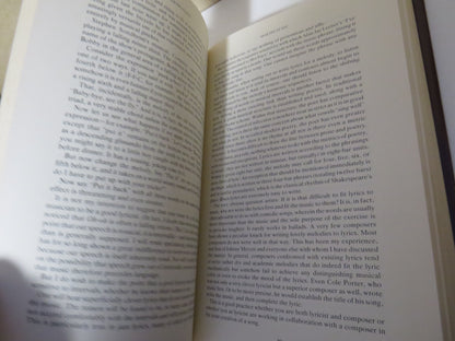 Songwriters & Poets Modern Rhyming Dictionary by Gene lees, 1981 book image 5