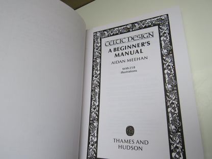 Celtic Design A Beginner's Manual By Aidan Meehan 1996 258 Illustrations book image 3