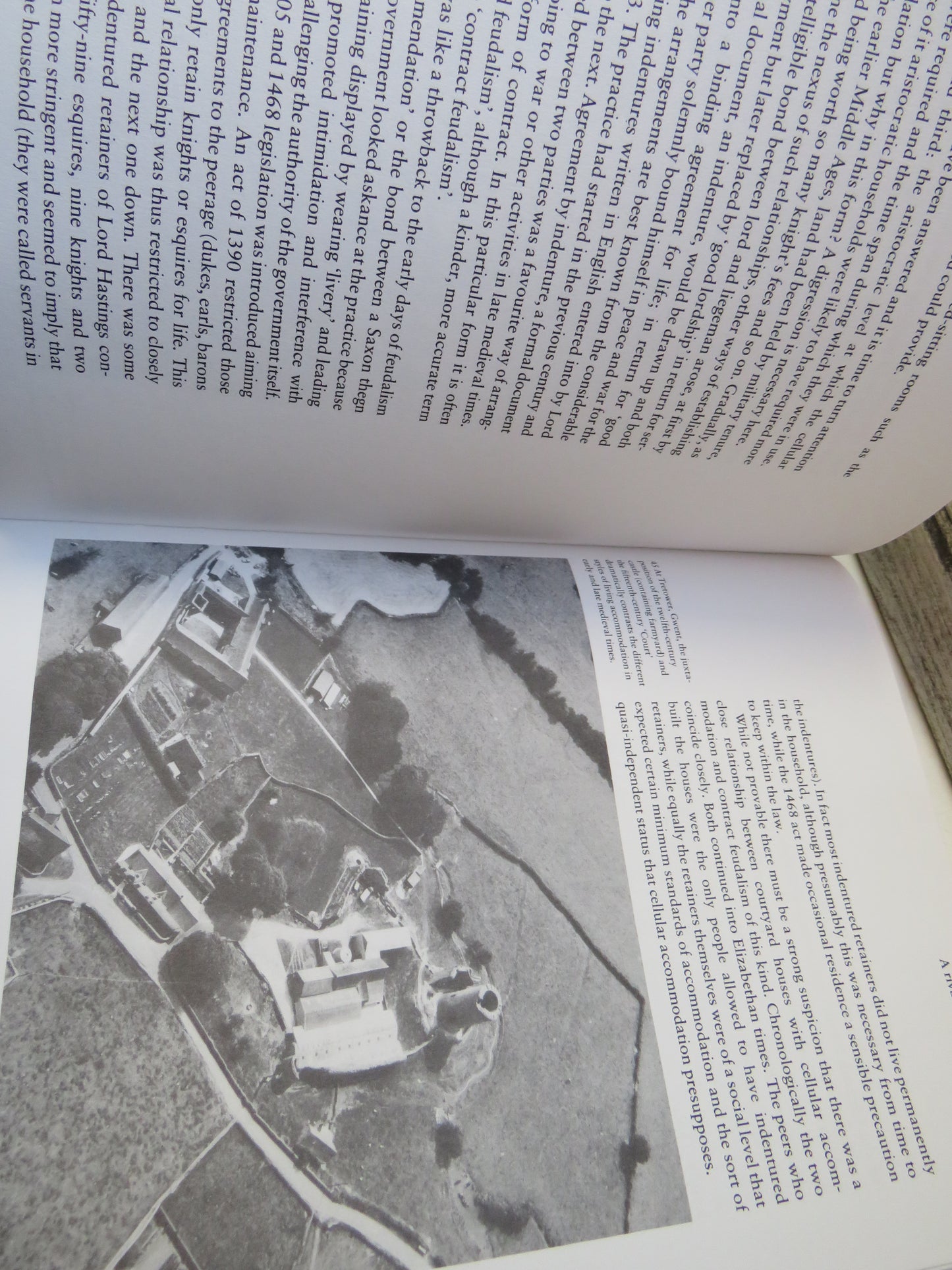 The Decline of the Castle By M. W. Thompson 1987