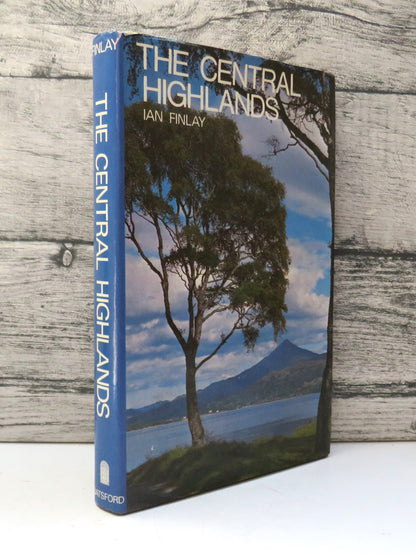 The Central Highlands By Ian Finlay 1976