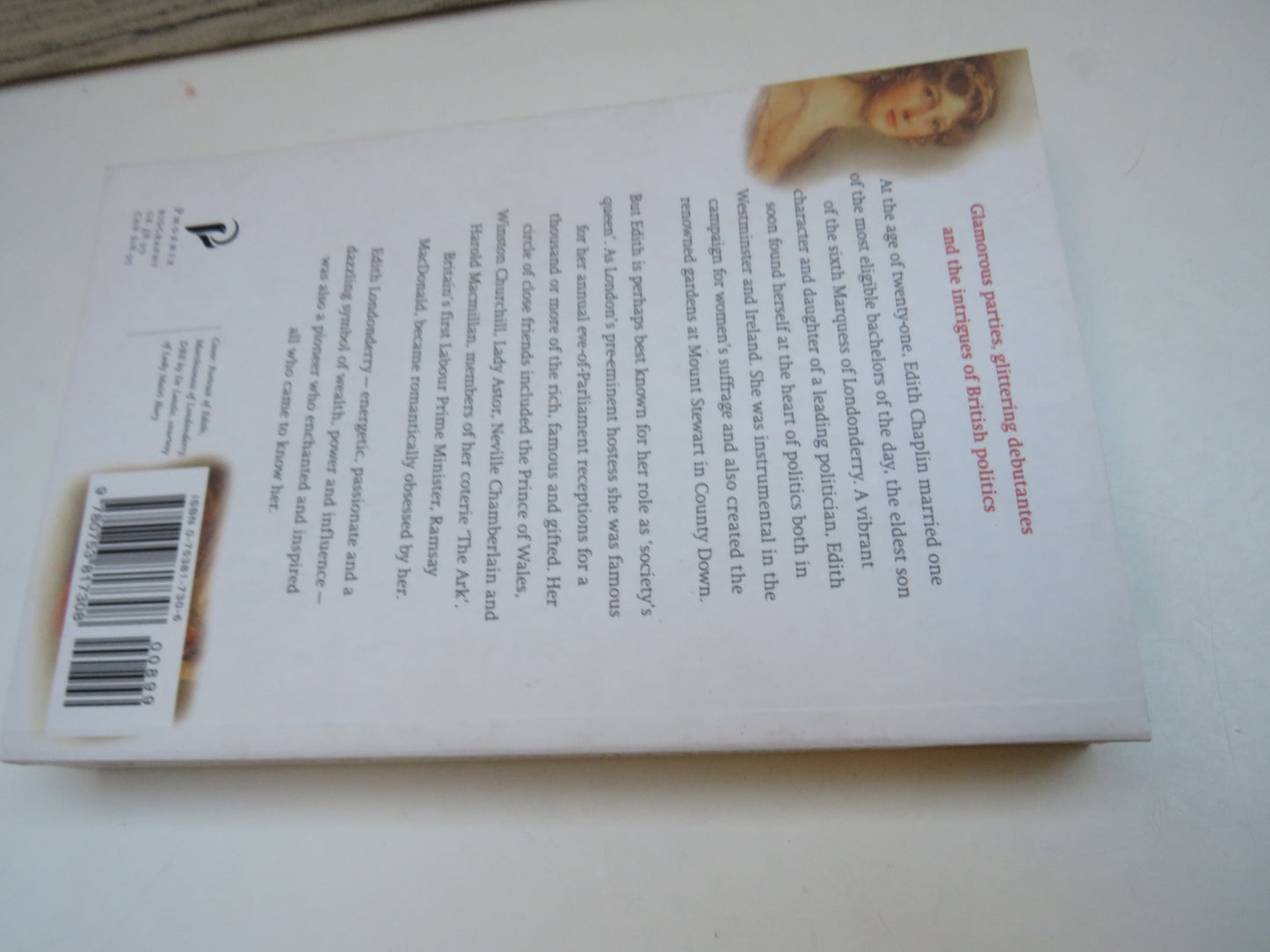 Society's Queen The Life of Edith, Marchioness of Londonderry By Anne De Courcy 2004