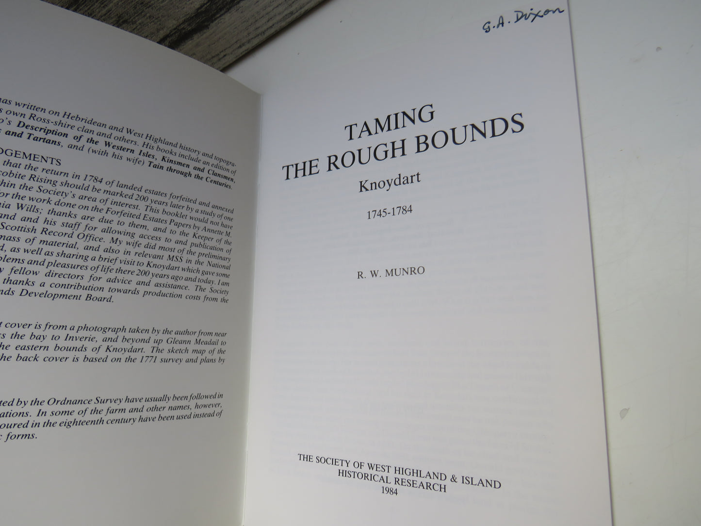 Taming The Rough Bounds Knoydart 1745-1784 By R.W. Munro 1984