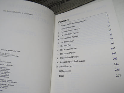 A Thesaurus of British Archaeology By Lesley Adkins & Roy A. Adkins 1982