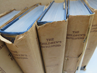 The Children's Encyclopedia Edited by Arthur Mee Volume 1 - 10 book image 6