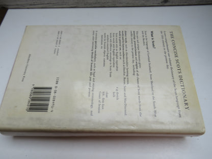The Concise Scots Dictionary Editor-In-Chief Mairi Robinson 1985 (Vintage Scottish Reference Book) book image 2
