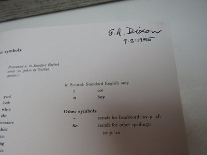 The Concise Scots Dictionary Editor-In-Chief Mairi Robinson 1985 (Vintage Scottish Reference Book) book image 3