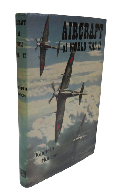 Aircraft of World War Two By Kenneth G. Munson 1969 book front cover