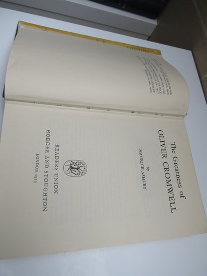 The Greatness of Oliver Cromwell By Maurice Ashley 1959 book image 5