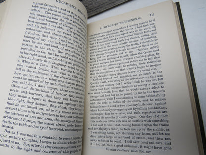 Gulliver's Travels by Jonathan Swift, 1939 book image 5