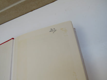 The Sceptre and the Rose By Doris Leslie 1967 book image 3