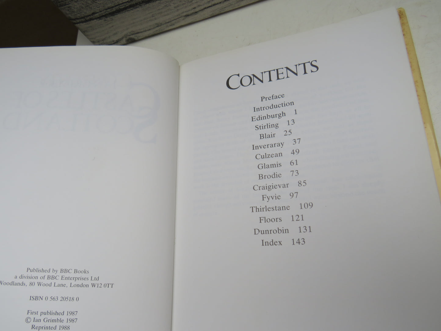 Castles of Scotland By Ian Grimble 1988