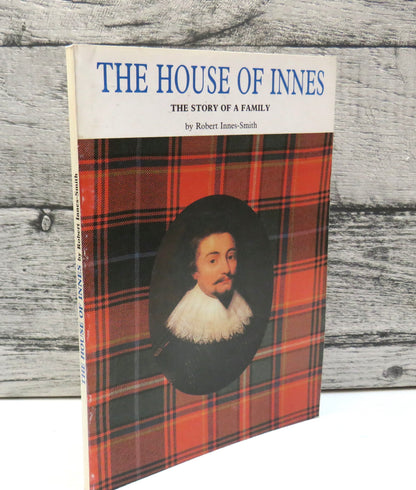 The House of Innes By Robert Innes-Smith 1990 book front cover