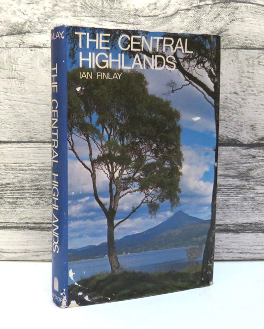 The Central Highlands By Ian Finlay 1976 book front cover