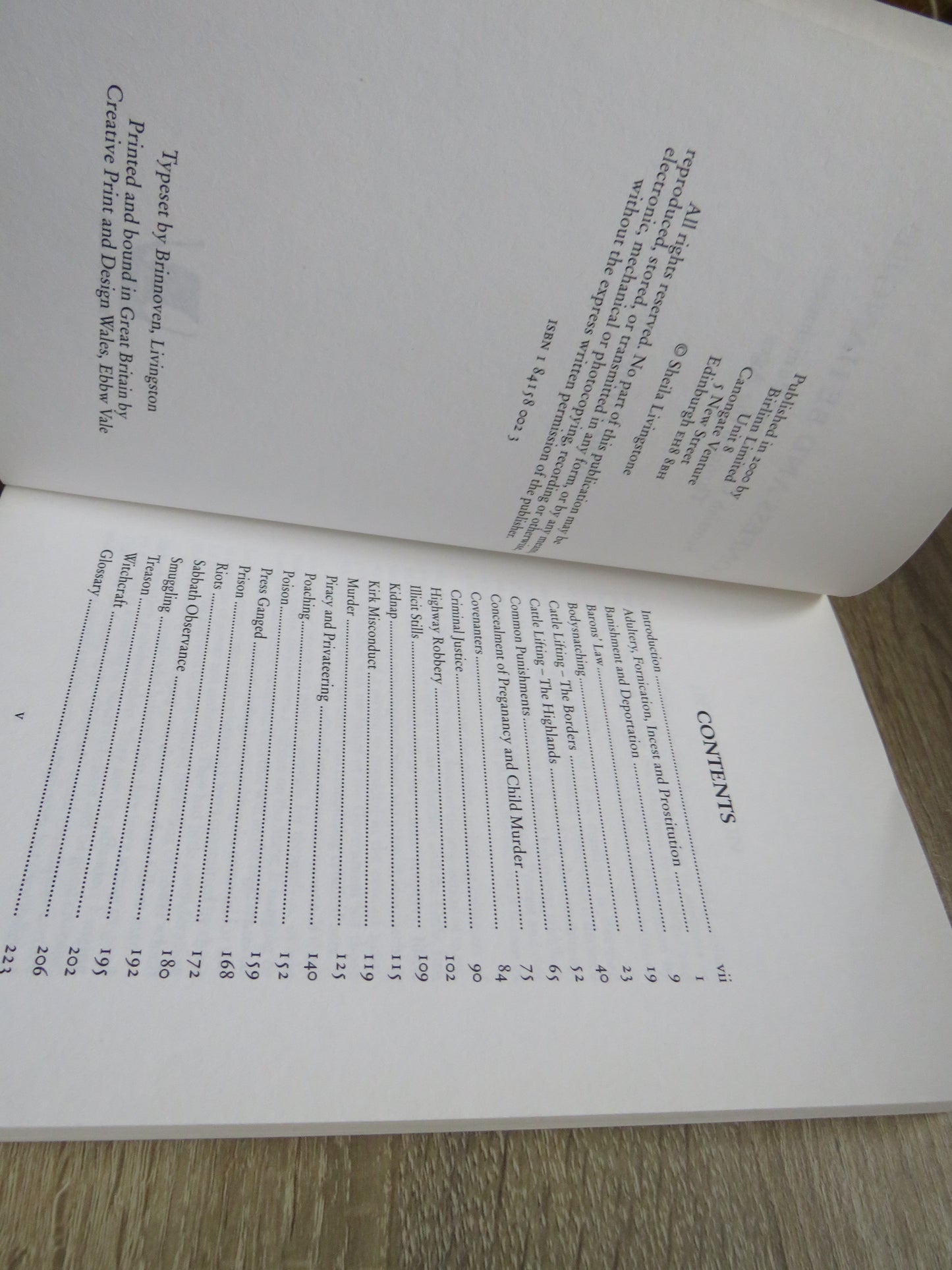 Confess and be Hanged Scottish Crime and Punishment Through The Ages By Sheila Livingstone 2000