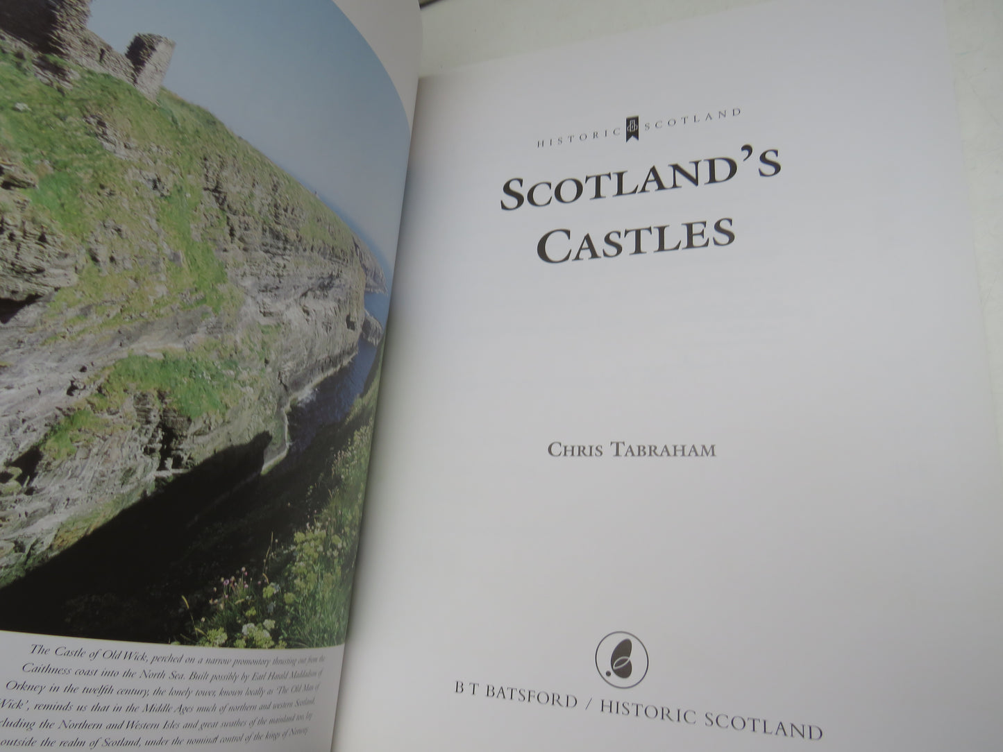 Scotland's Castles By Chris Tabraham 2005