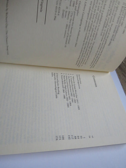 No Gods and Precious Few Heroes Scotland 1914-1980 By Christopher Harvie 1981 book image 4