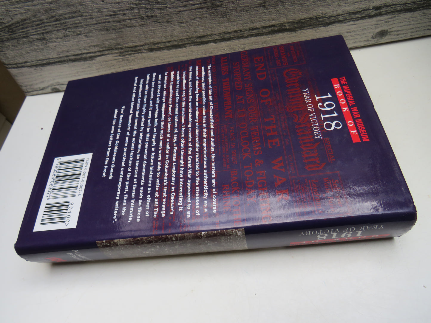 The Imperial War Museum Book of 1918 Year of Victory By Malcolm Brown 1998 (Vintage History Book) book 2