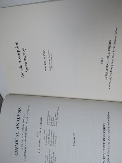 Atomic Absorption Spectroscopy By Walter Slavin 1968 (Vintage Science Book) book image 4