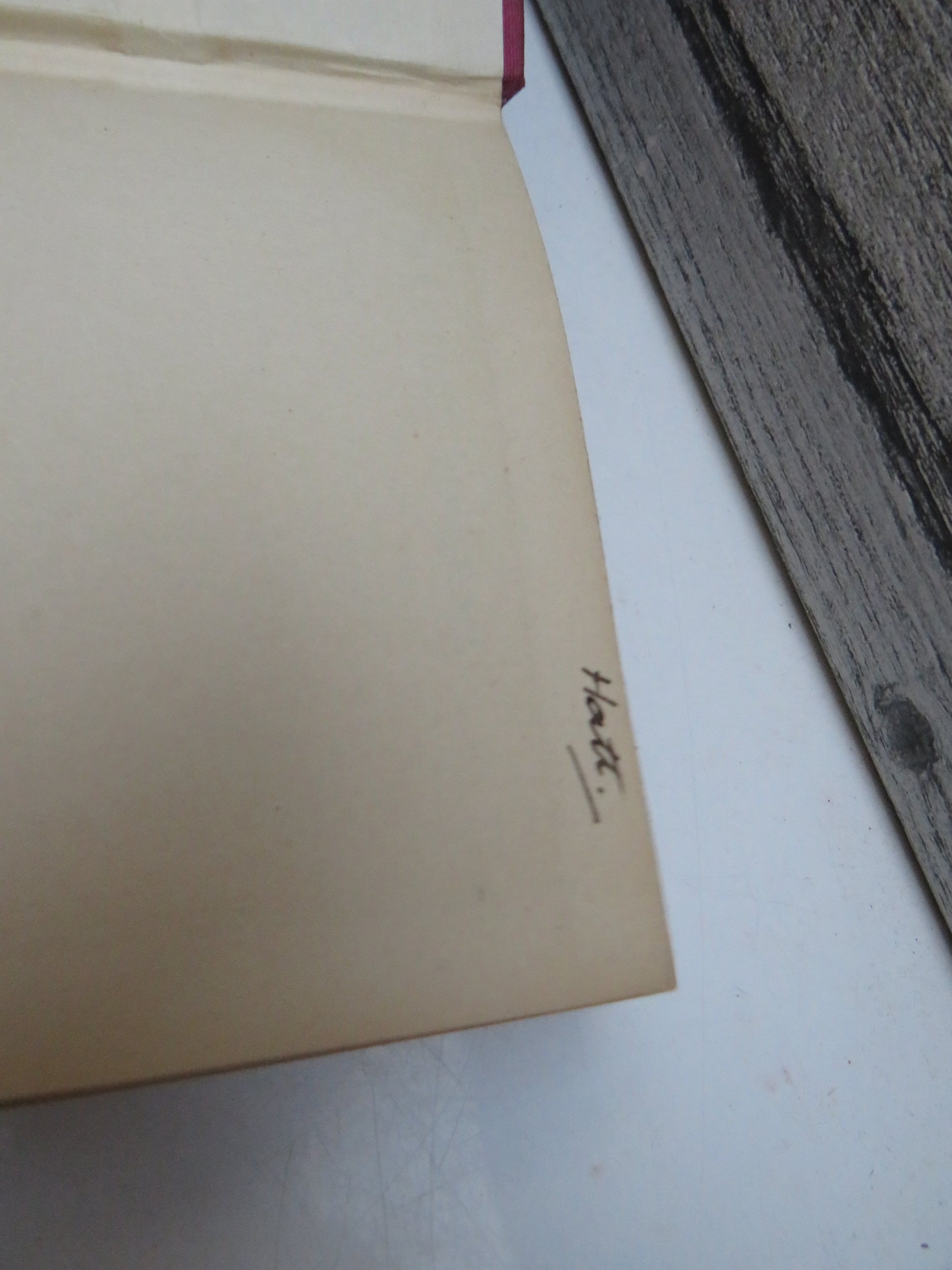 A Farewell To Arms By Ernest Hemingway 1929 1st UK Edition book image 3