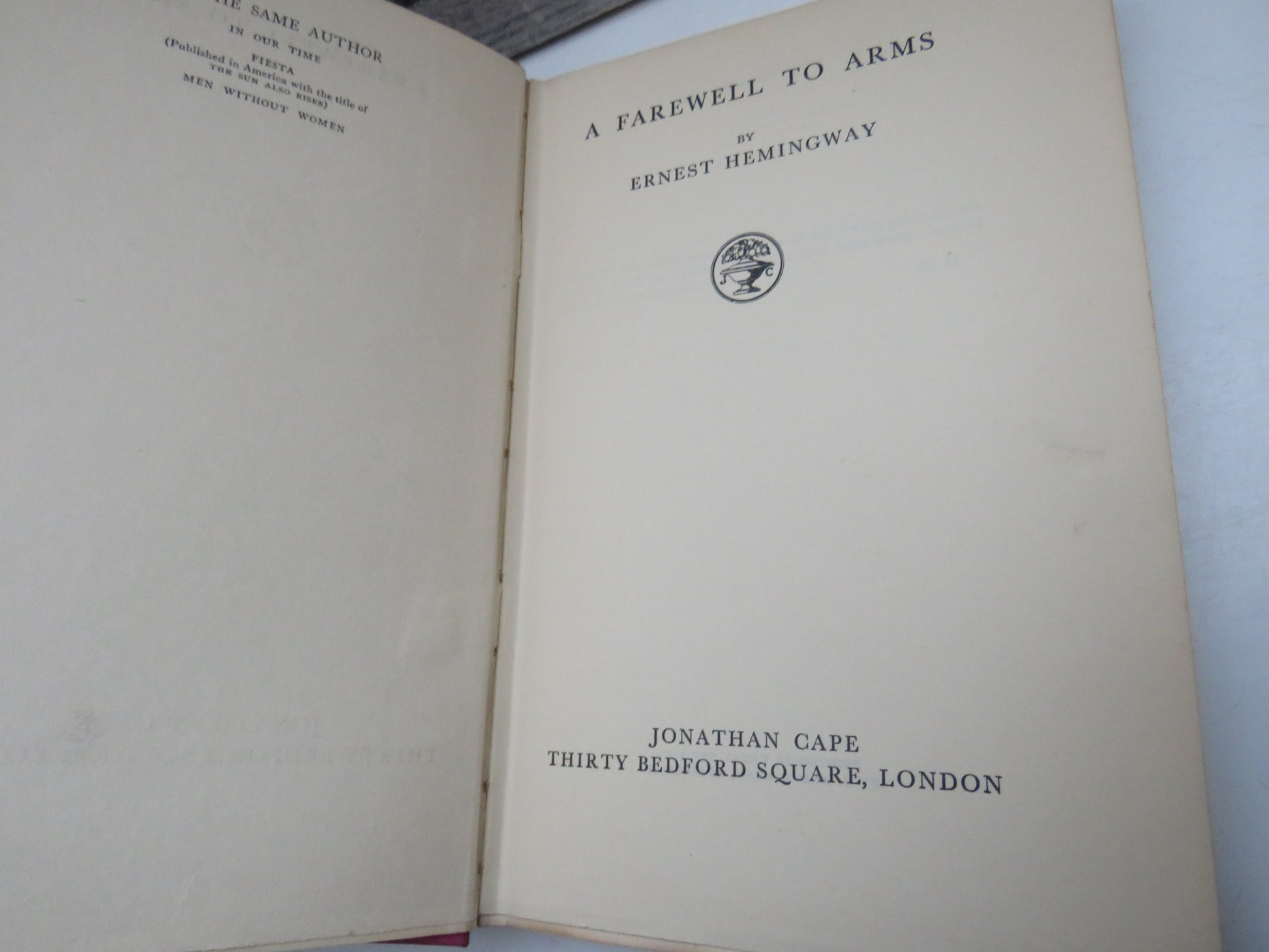 A Farewell To Arms By Ernest Hemingway 1929 1st UK Edition book image 4