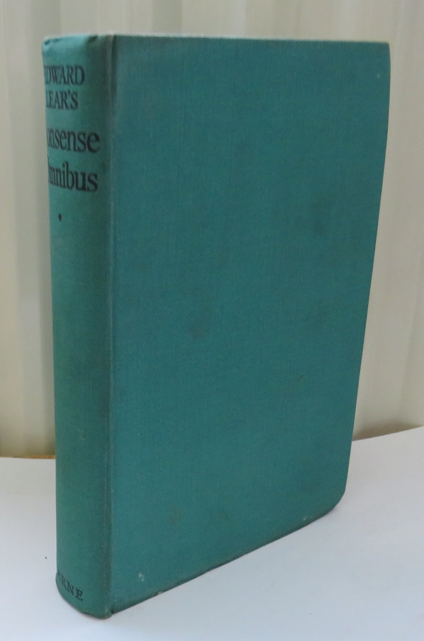 Edward Lear's Nonsense Omnibus 1943