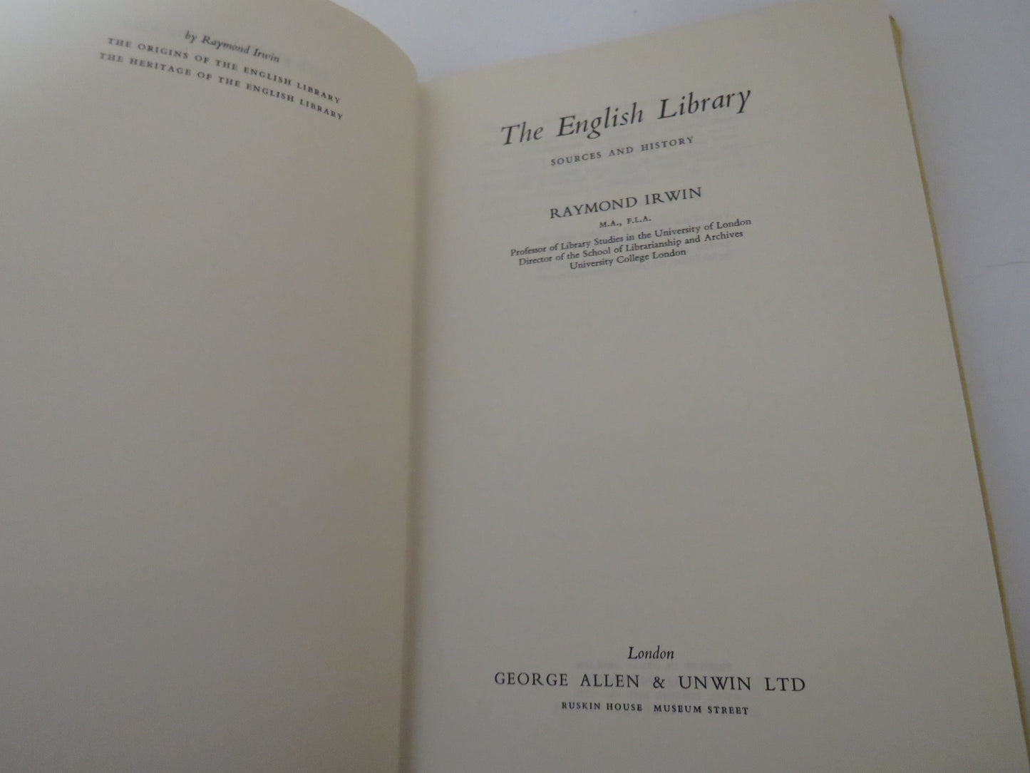 The English Library Sources and History By Raymond Irwin 1966