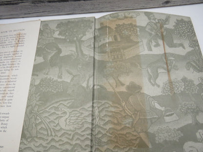 A Book of Britain, An Anthology of Words and Pictures compiled by John Hadfield 1957 book image 3