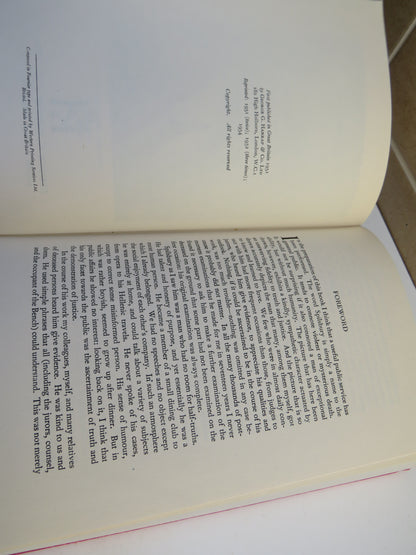 Bernard Spilsbury By Douglas G. Browne and E.V. Tullett 1954 book image 4