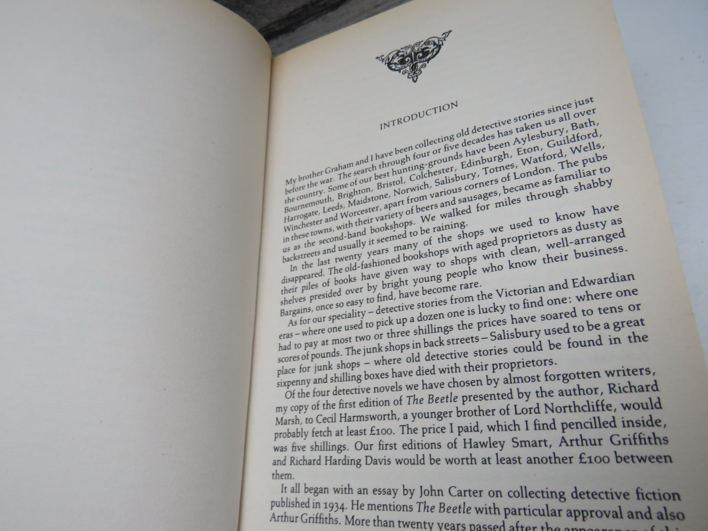 The Penguin Book of Victorian Villainies, The Great Tontine, The Rome Express, In The Fog and The Beetle, Graham and Hugh Greene 1984