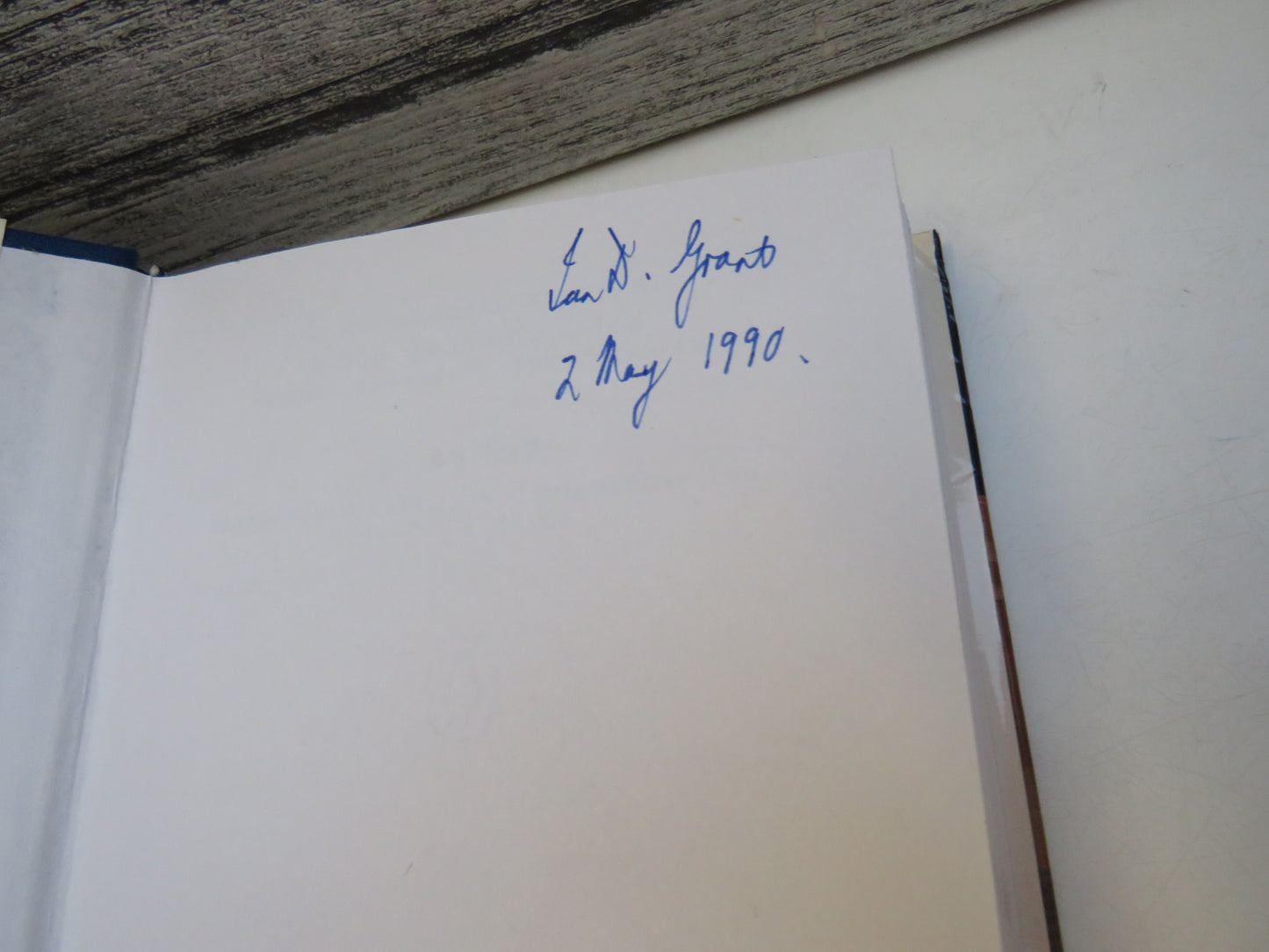 The Buildings of Scotland Glasgow By Elizabeth Williamson, Anne Riches and Malcolm Higgs The Buildings of Scotland 1990