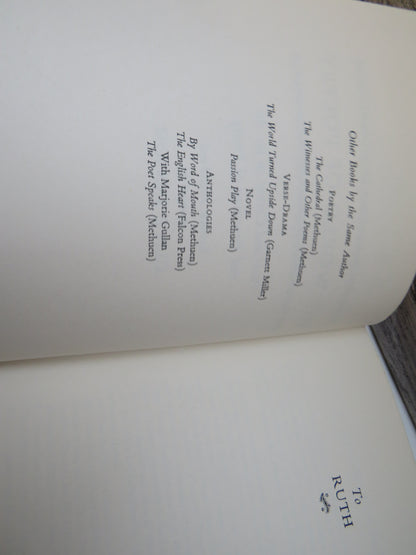 The World Of Poetry Poets and Critics On The Art and Functions of Poetry Extracts Selected and Arranged By Clive Sansom 1960