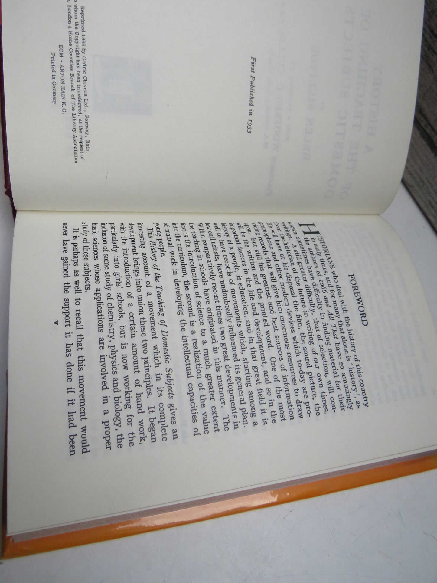 A History of the Teaching of Domestic Subjects by Helen Sillitoe 1933