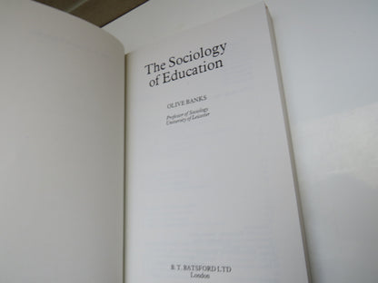 The Sociology of Education By Olive Banks 1987 book image 3