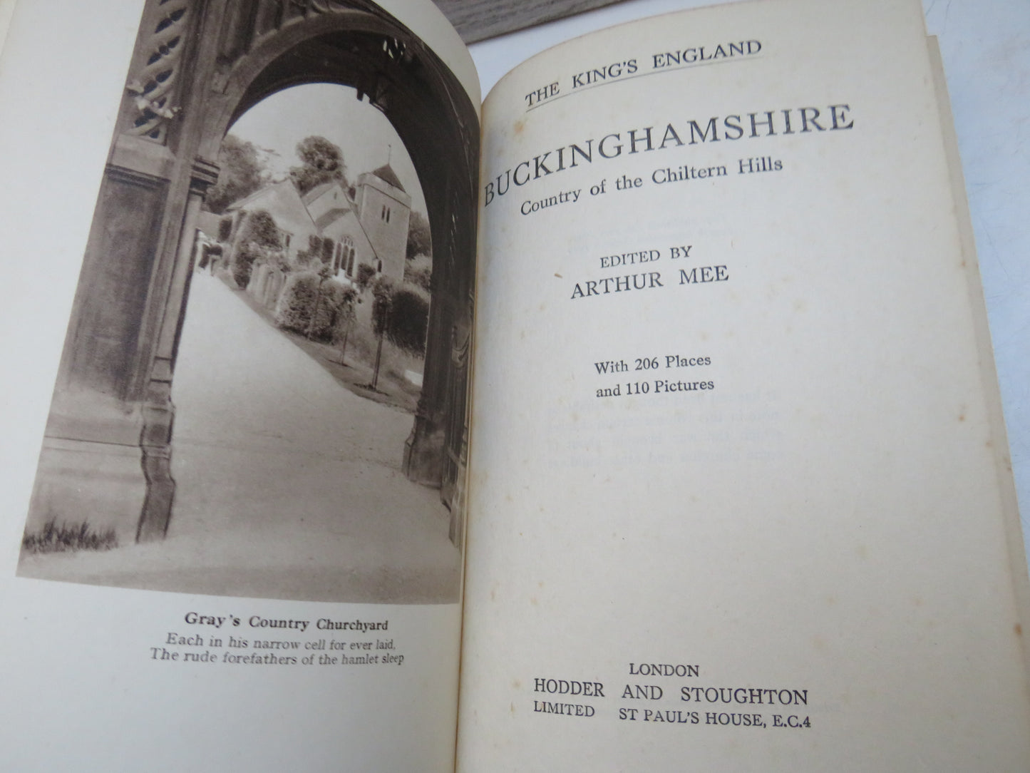 Buckinghamshire Country of the Chiltern Hills Edited By Arthur Me 1949 The King's England